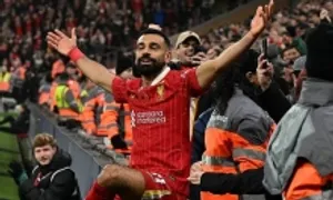 Liverpool tạo khoảng cách 5 điểm với Man City