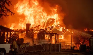 Los Angeles có thể thiệt hại hơn 50 tỷ USD vì cháy rừng Los Angeles có thể thiệt hại hơn 50 tỷ USD vì cháy rừng