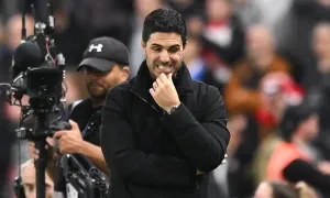 Arteta: 'Tôi thấy có cơn đau bụng vì không giữ sạch lưới'